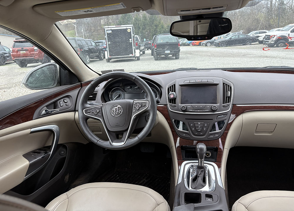 
								BUICK REGAL SPORT TOURING full									