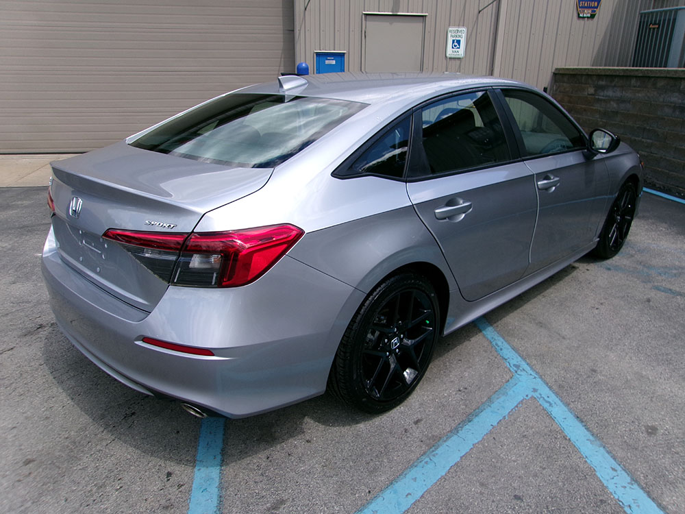 
								2022 Honda Civic Sport full									