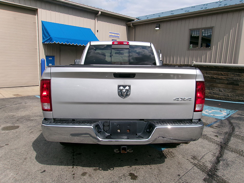 
								2012 RAM 1500 SLT Reg Cab full									