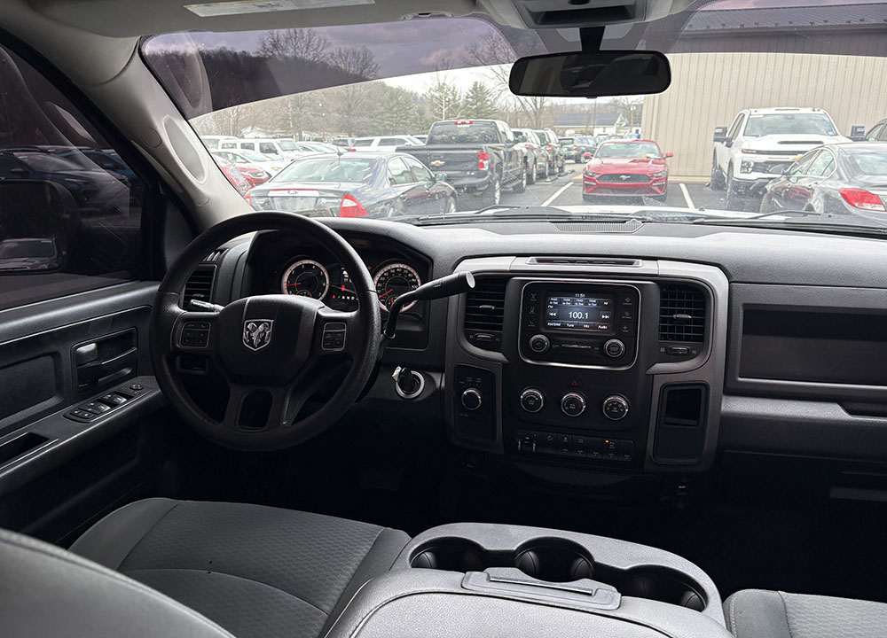 
								RAM 2500 ST CREW CAB full									