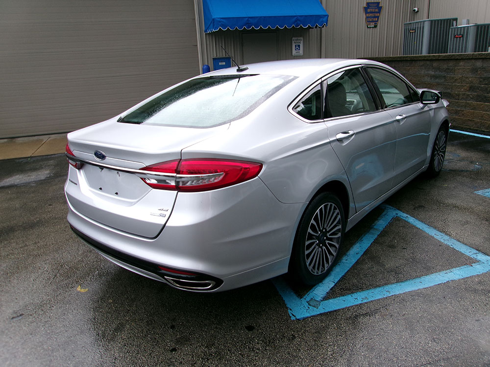 
								2017 Ford Fusion SE EcoBoost full									