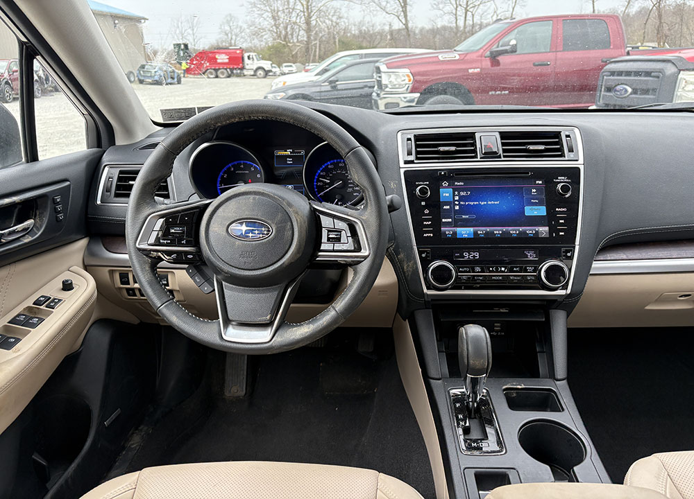 
								SUBARU OUTBACK LIMITED full									