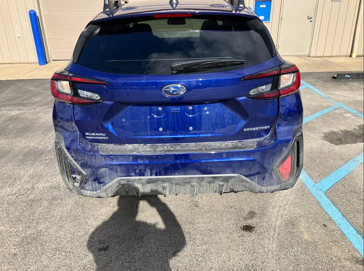 
								SUBARU CROSSTREK LIMITED full									