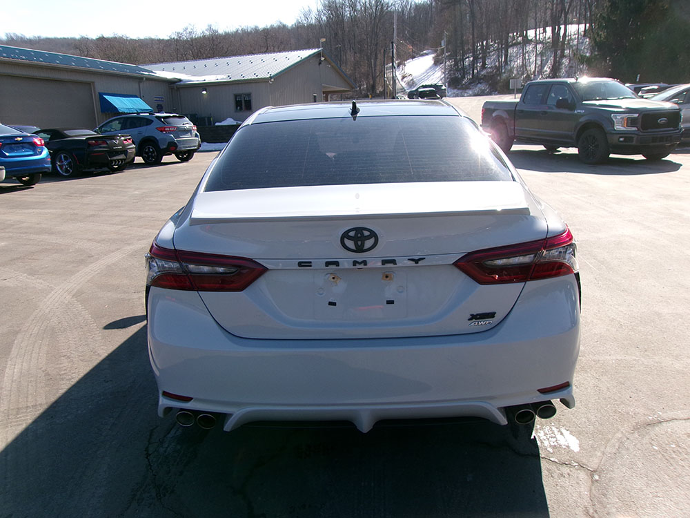 
								2022 Toyota Camry XSE full									