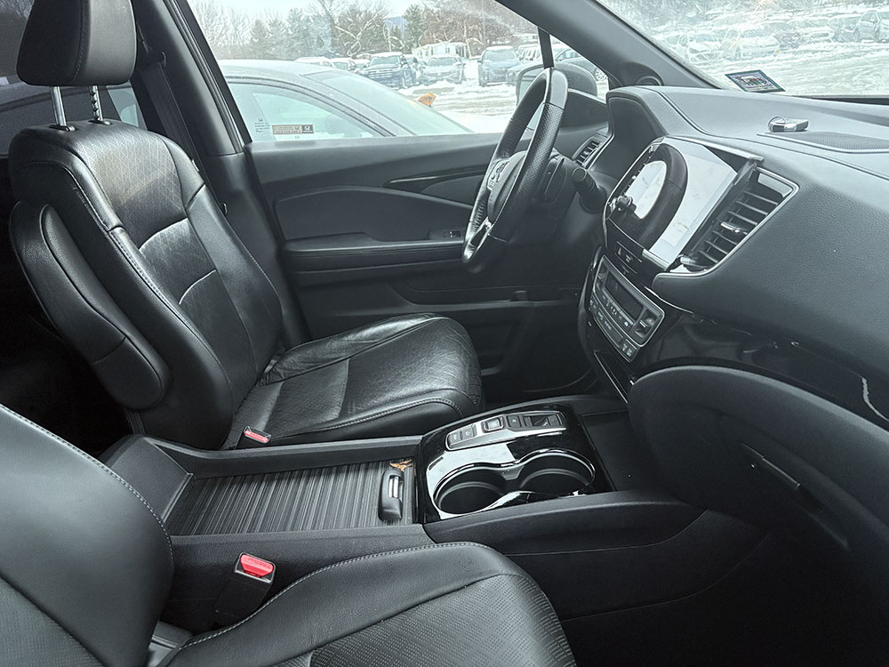 
								2019 Honda Passport Touring full									