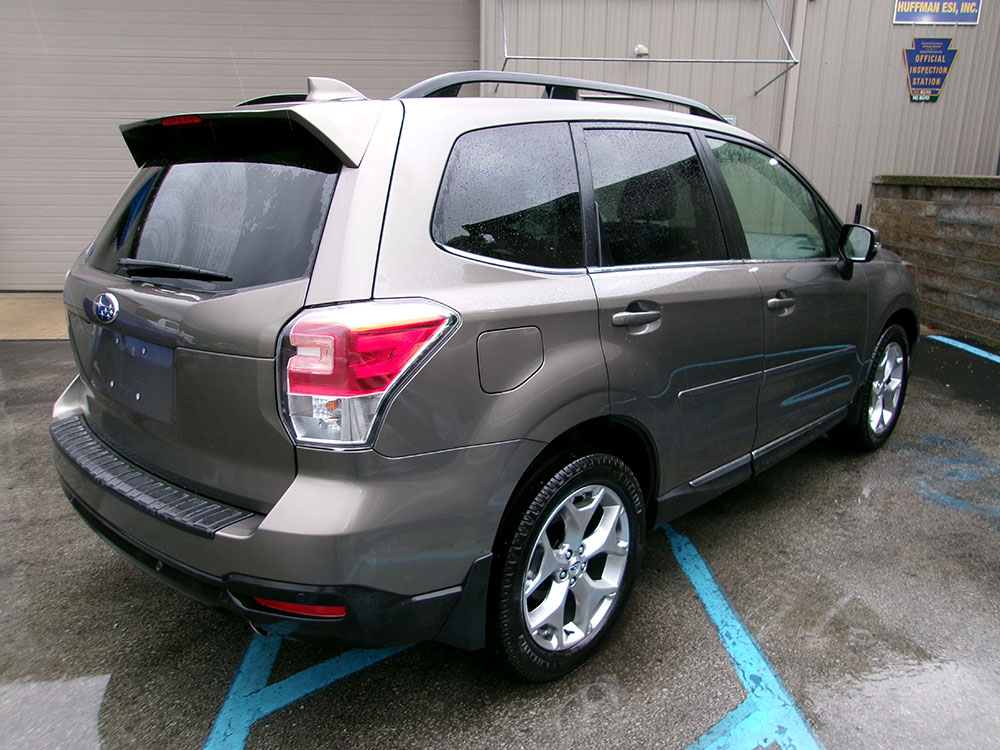 
								2017 Subaru Forester Touring full									