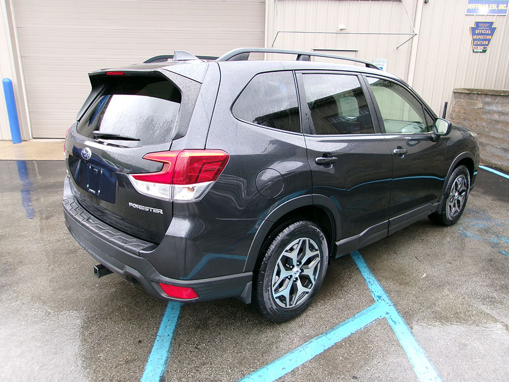 
								2019 Subaru Forester Premium full									