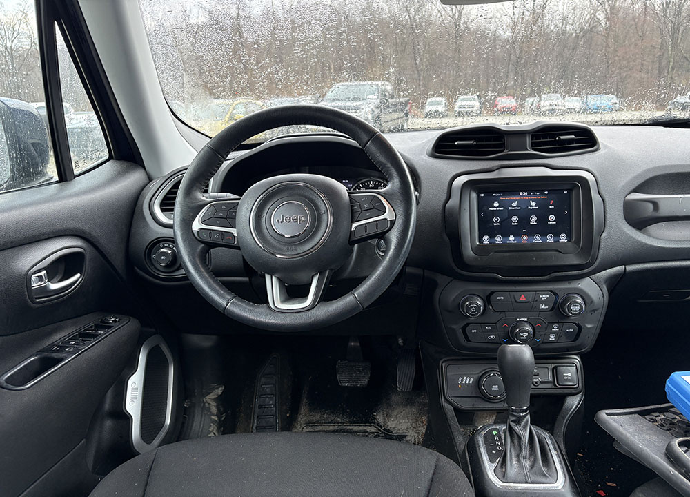 
								JEEP RENEGADE LATITUDE full									