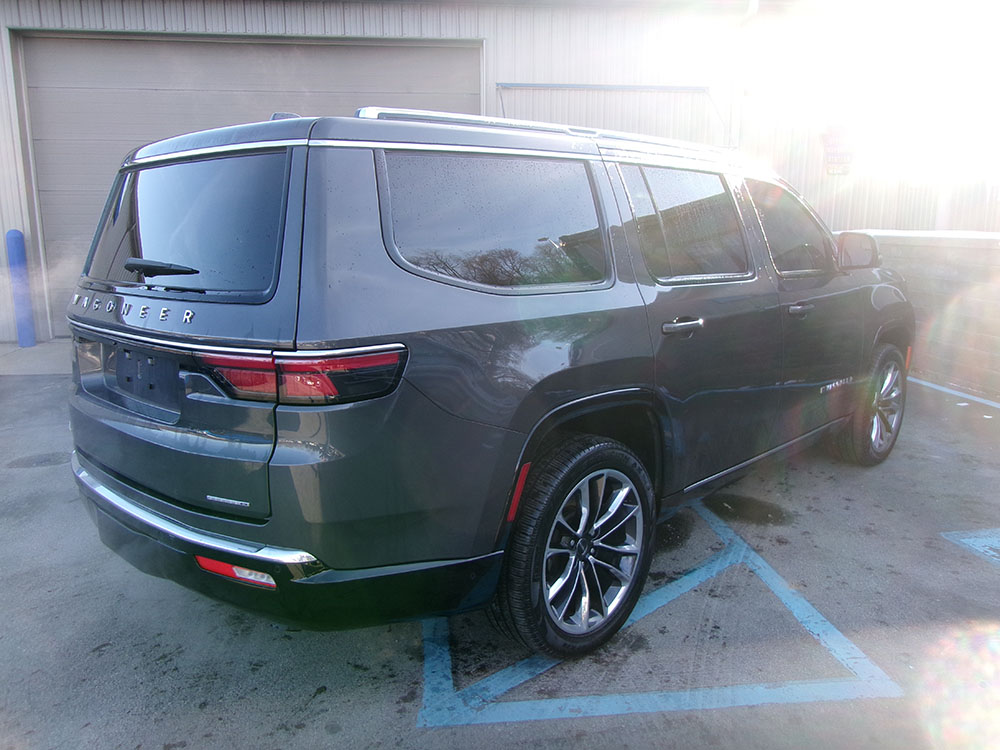 
								JEEP WAGONEER SERIES III full									