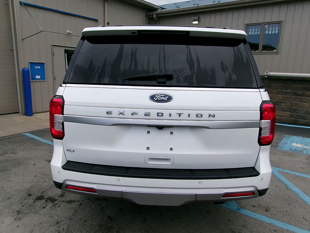 
								FORD EXPEDITION XLT full									