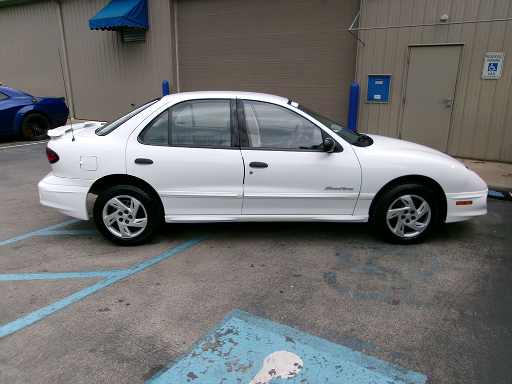 
								PONTIAC SUNFIRE SE full									