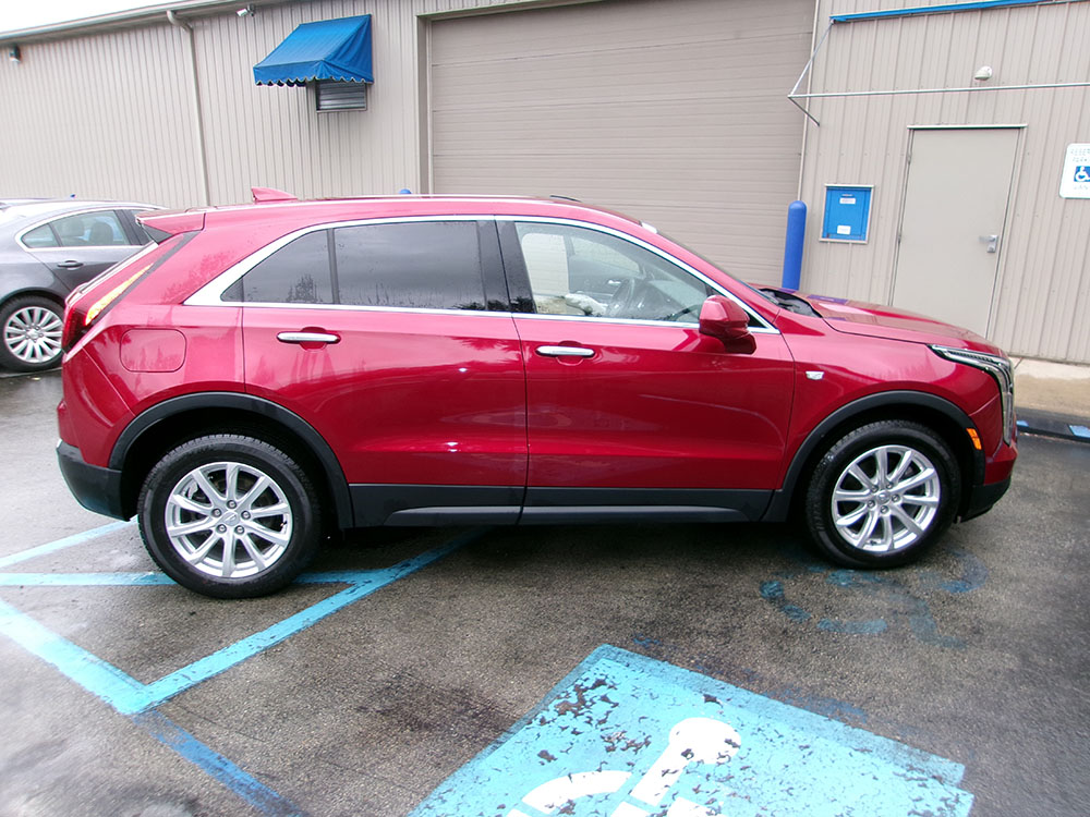 
								CADILLAC XT4 LUXURY full									