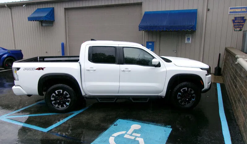
								2023 Nissan Frontier Pro-4X Crew Cab full									