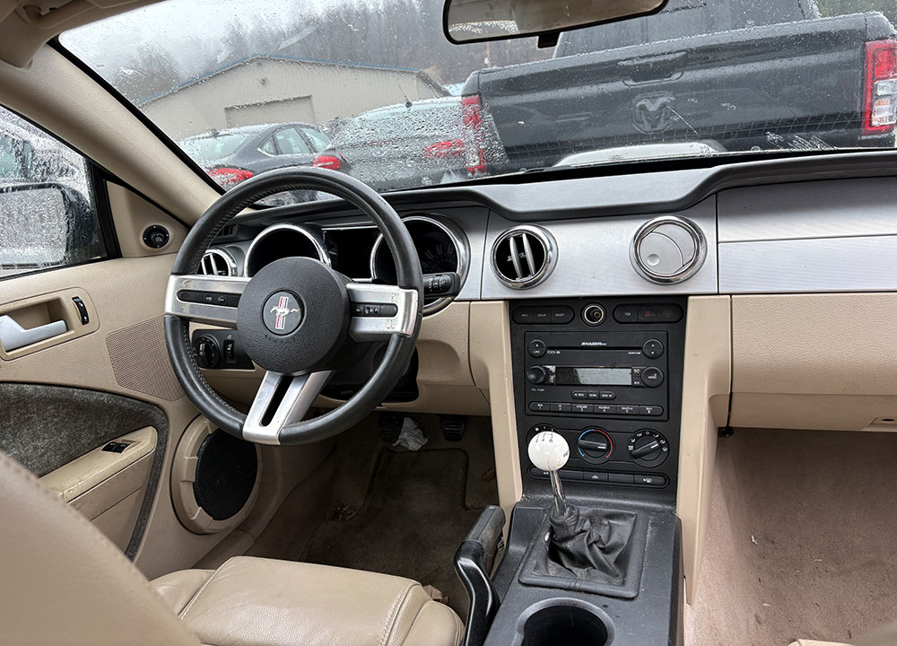 
								FORD MUSTANG GT full									