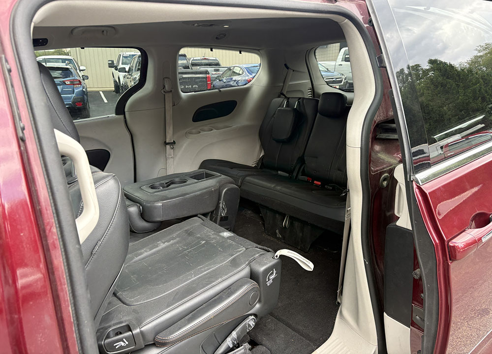 
								CHRYSLER PACIFICA TOURING L full									