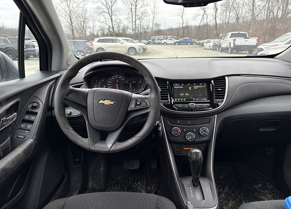 
								CHEVROLET TRAX LS full									