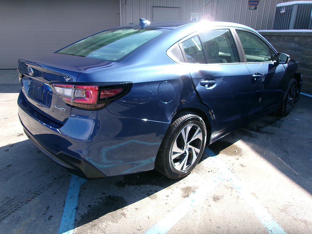 
								SUBARU LEGACY PREMIUM full									