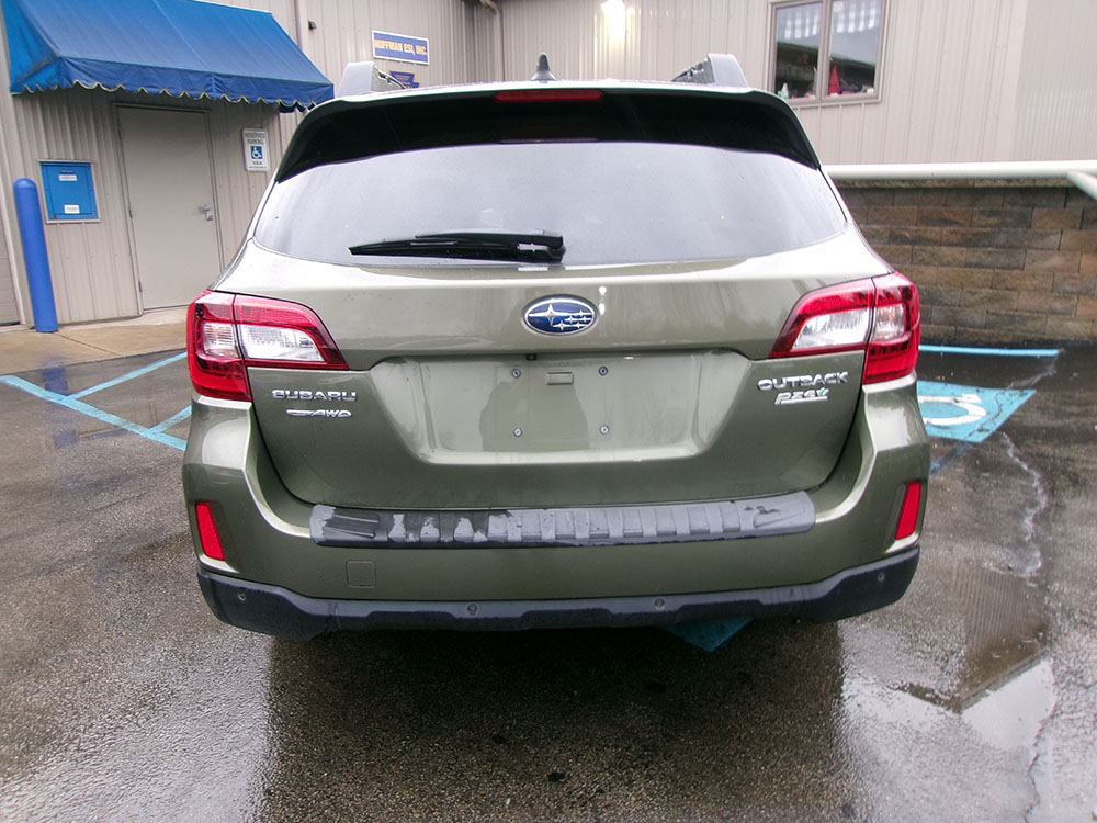 
								2017 Subaru Outback Limited full									