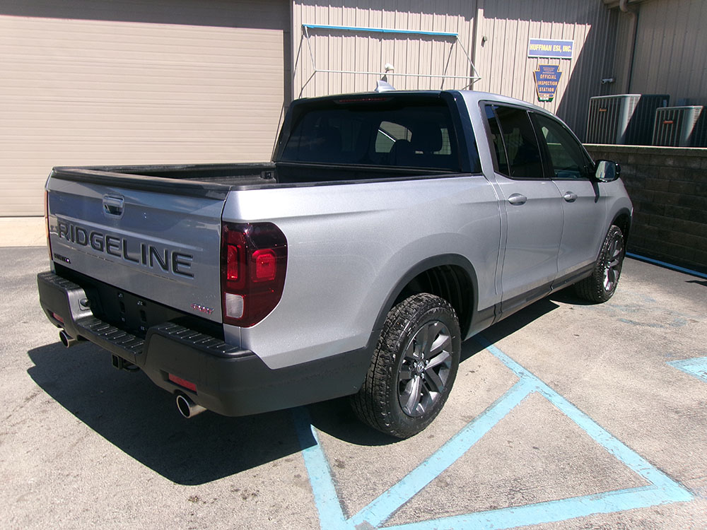 
								HONDA RIDGLINE SPORT full									