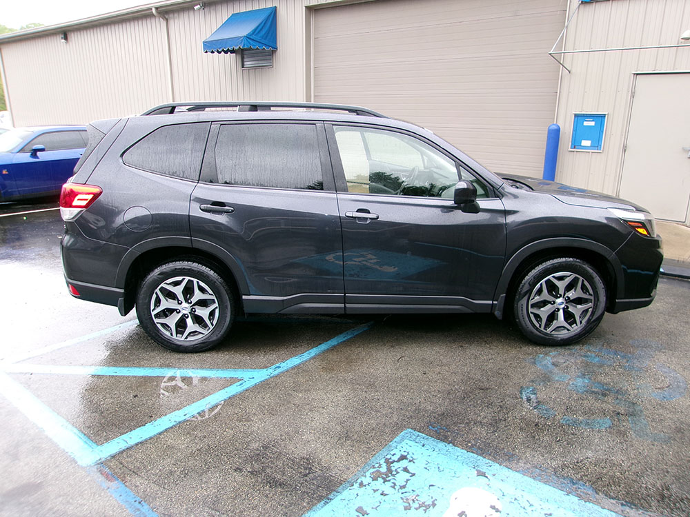 
								2019 Subaru Forester Premium full									