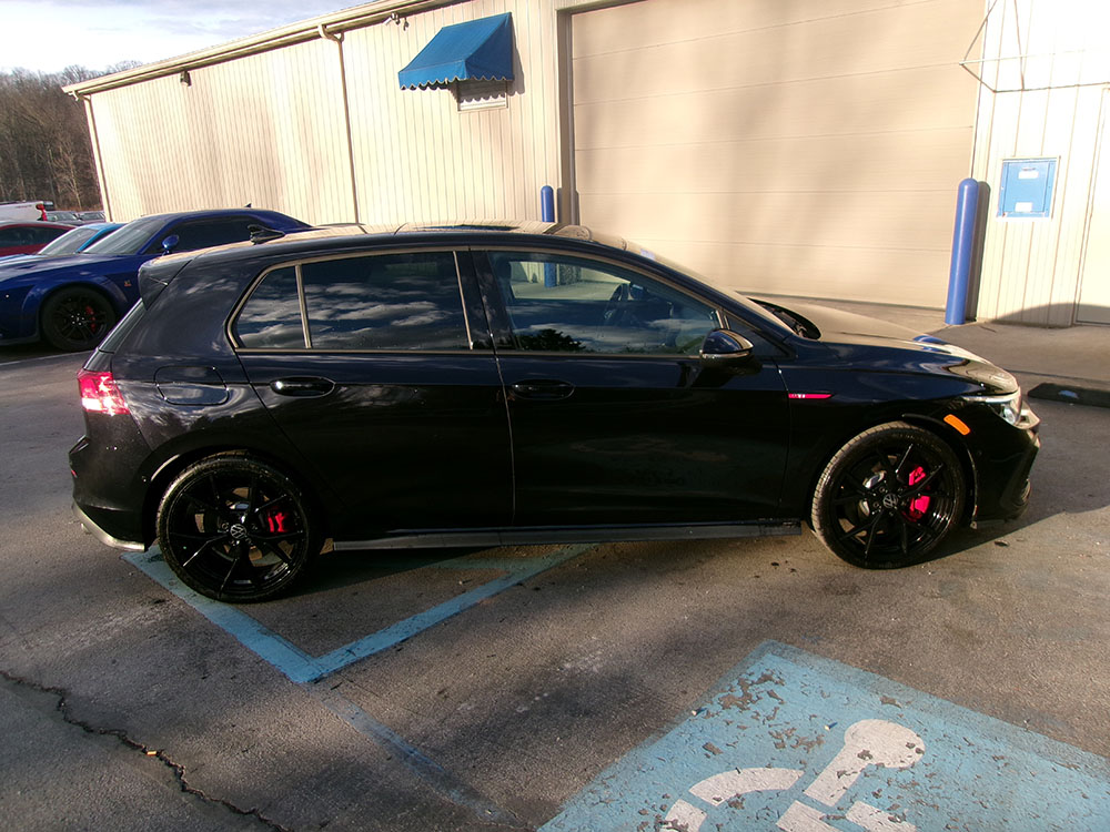 
								2024 Volkswagen Golf GTI Autobahn full									