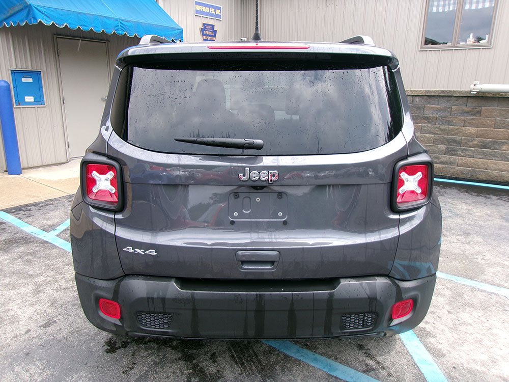 
								JEEP RENEGADE LATITUDE full									