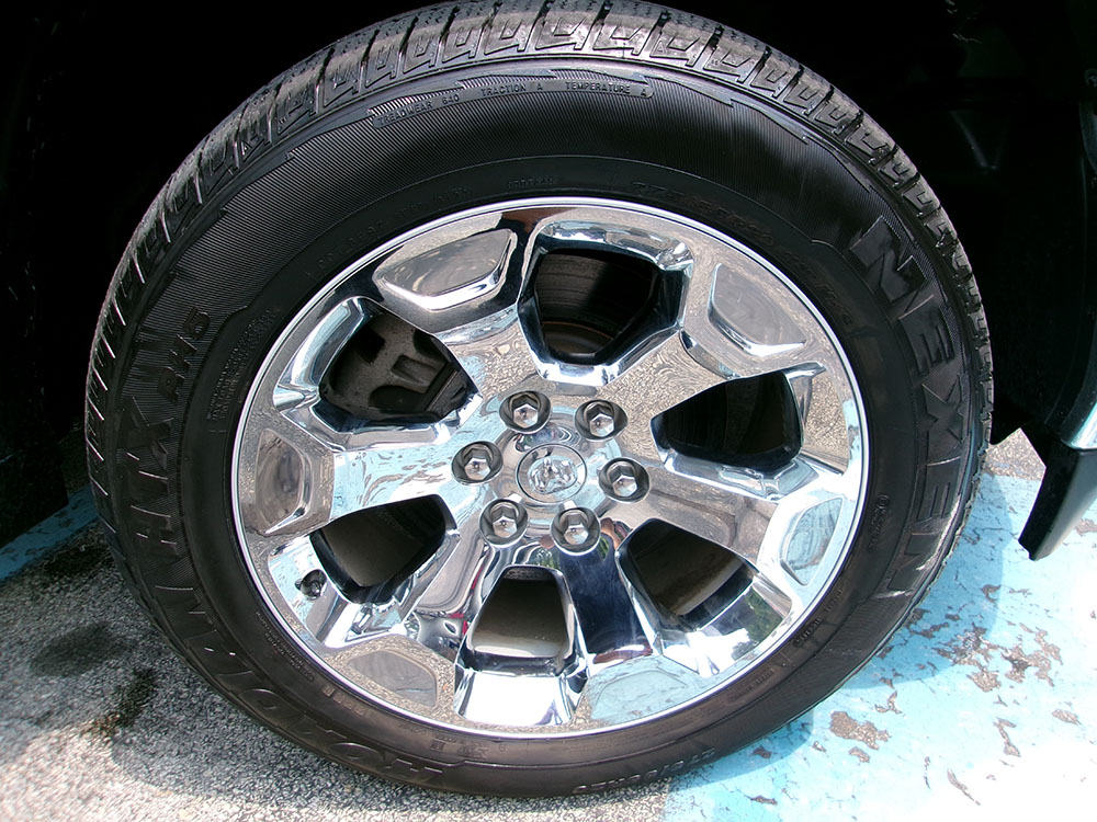 
								2023 RAM 1500 Big Horn Crew Cab full									