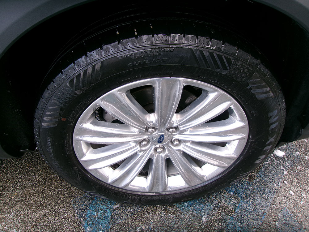 
								FORD EXPLORER LIMITED full									