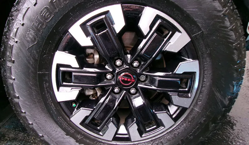 
								2023 Nissan Frontier Pro-4X Crew Cab full									