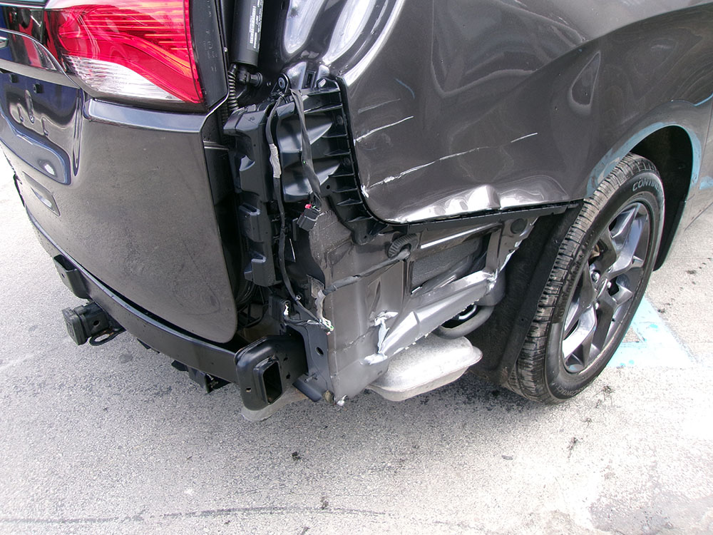 
								CHRYSLER PACIFICA TOURING PLUS full									