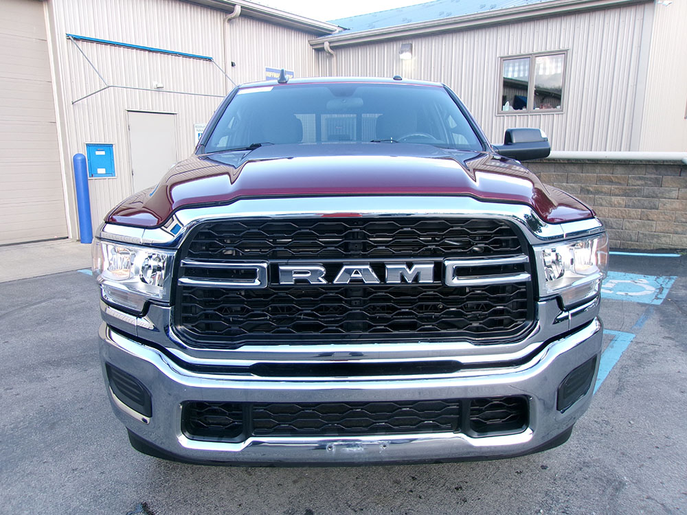 
								RAM 2500 TRADESMAN CREW CAB full									