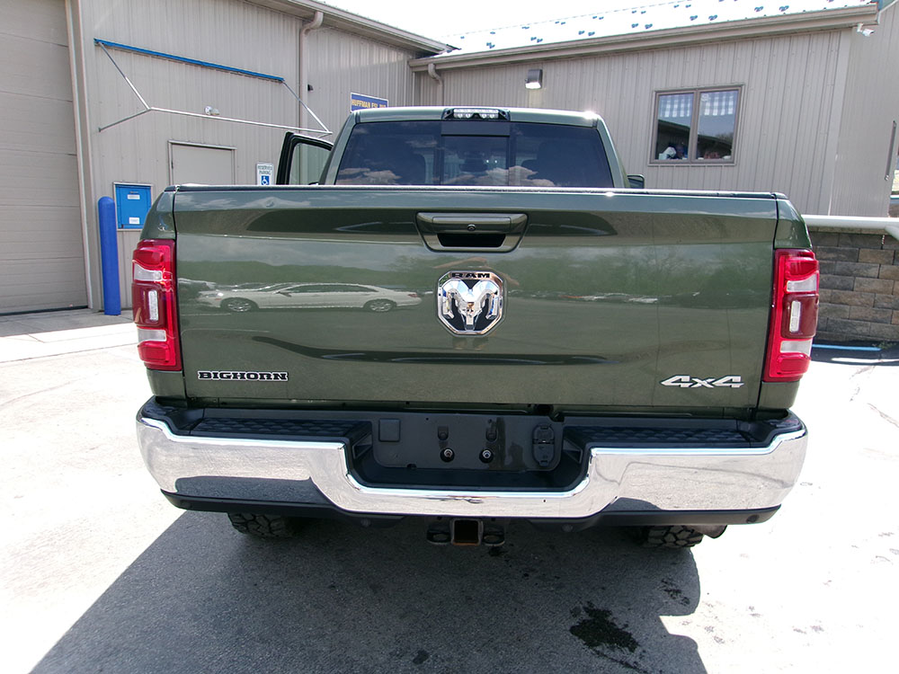 
								RAM 2500 BIGHORN CREW CAB full									