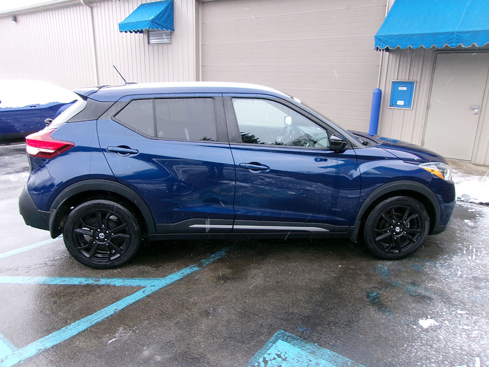 
								2020 Nissan Kicks SR full									