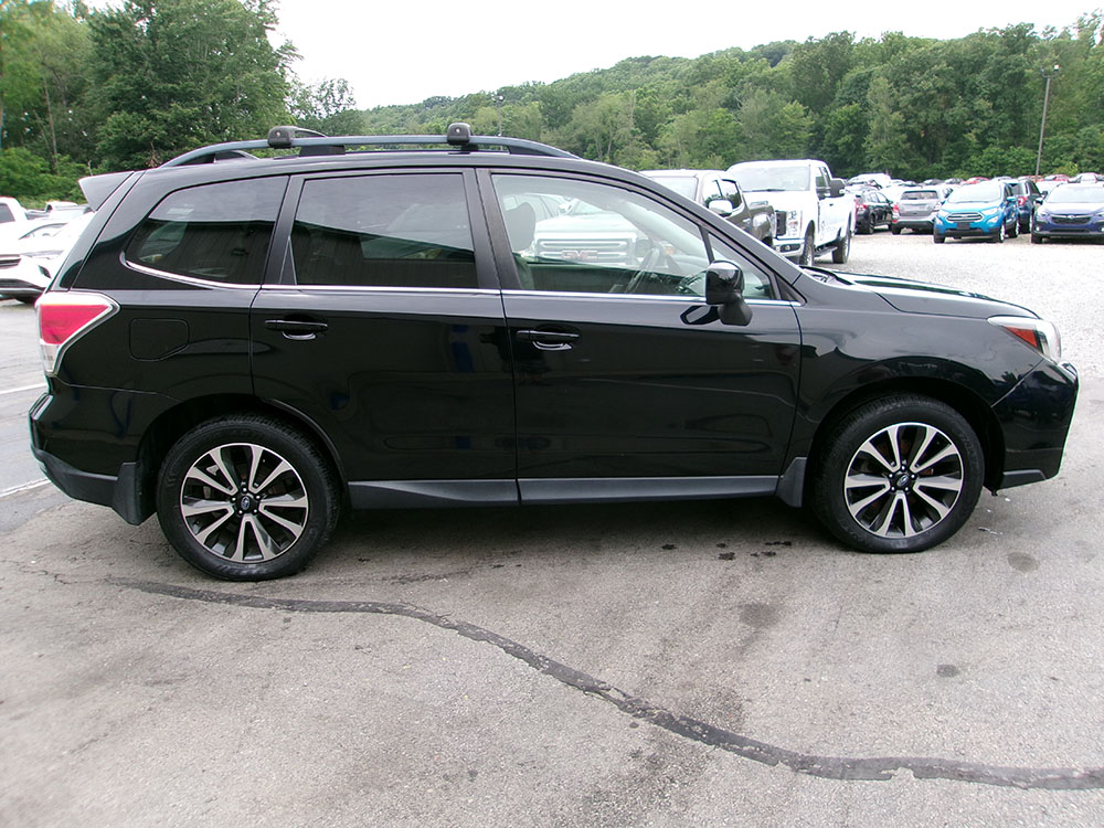 
								2017 Subaru Forester XT Premium full									