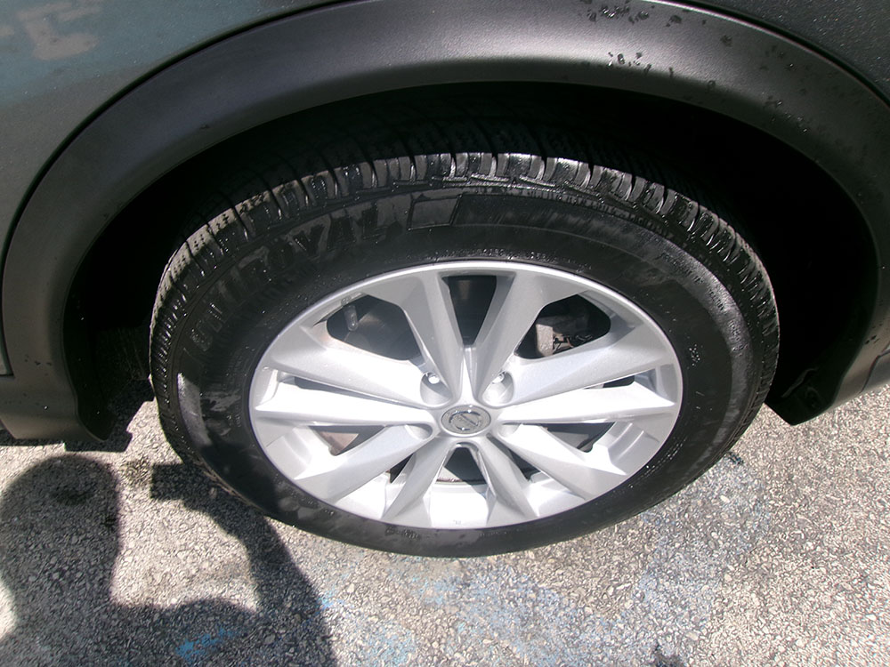 
								NISSAN ROGUE SPORT full									