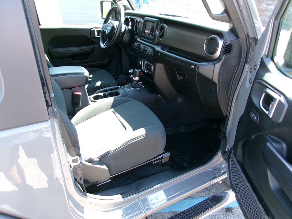 
								JEEP WRANGLER SPORT S full									
