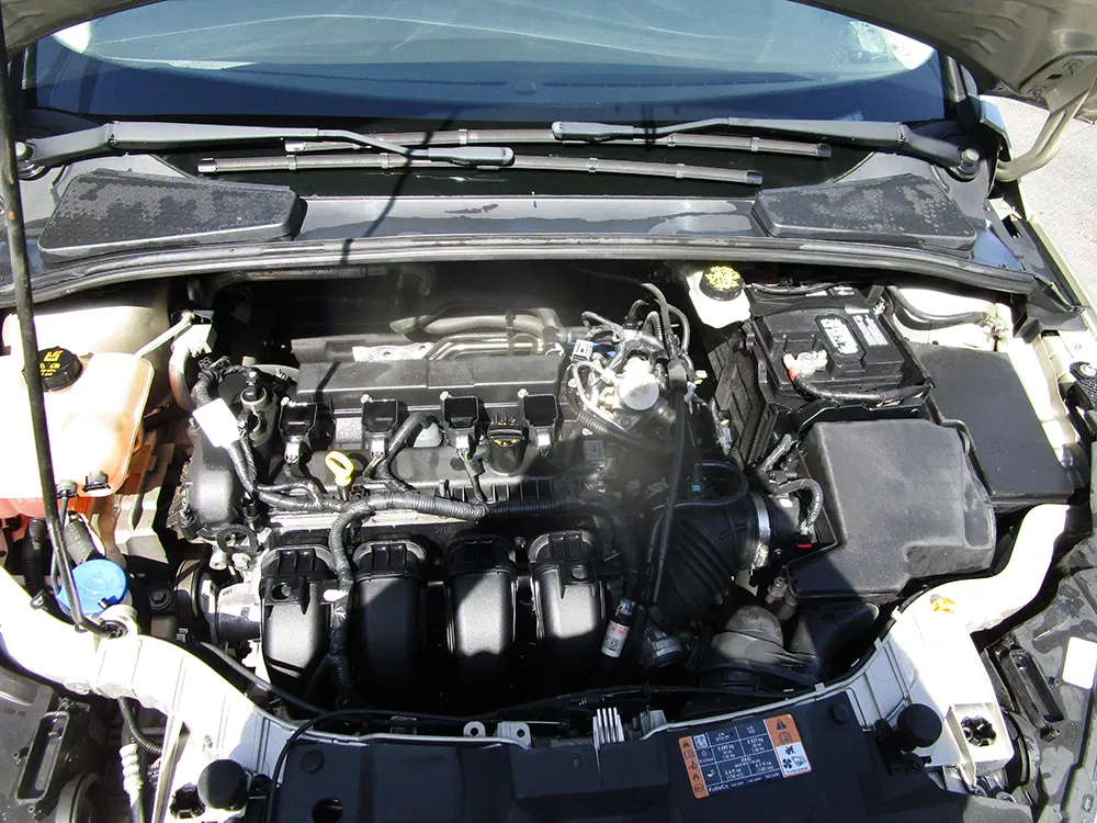 
								2017 Ford Focus SE full									