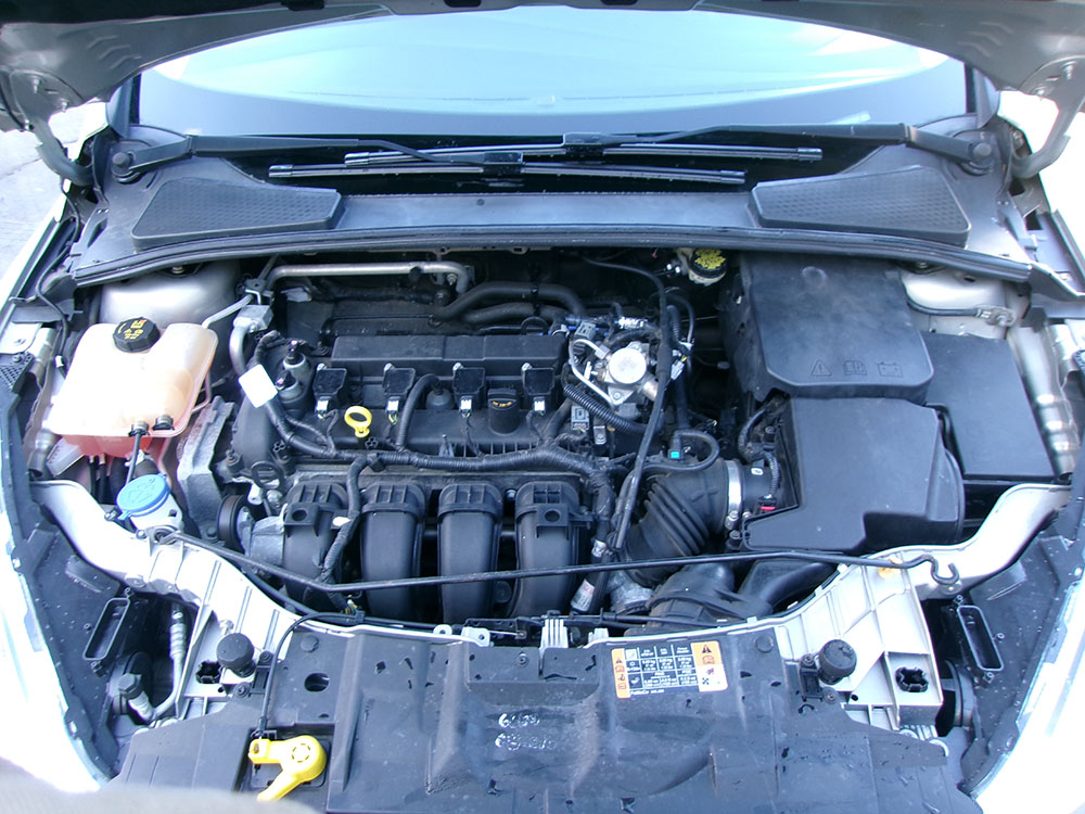 
								2016 Ford Focus SE full									