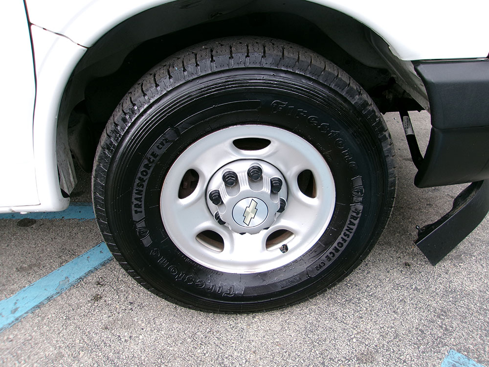 
								2021 Chevrolet Express 2500 full									