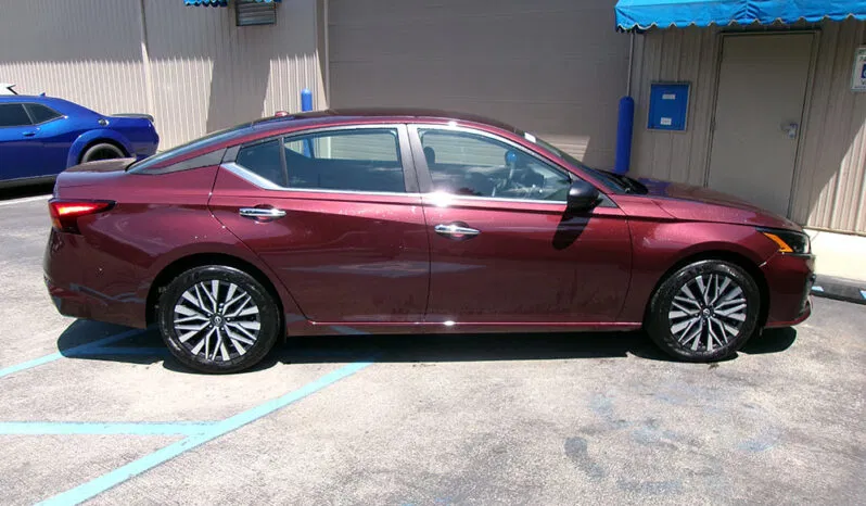 
								2025 Nissan Altima SV full									