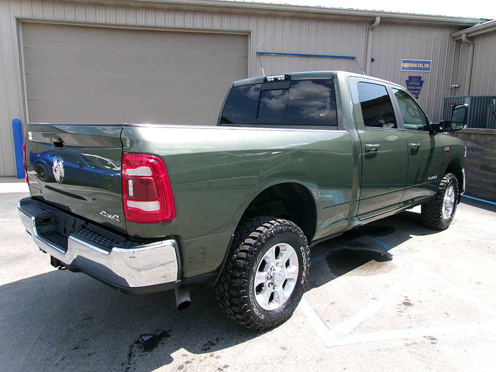 
								RAM 2500 BIGHORN CREW CAB full									