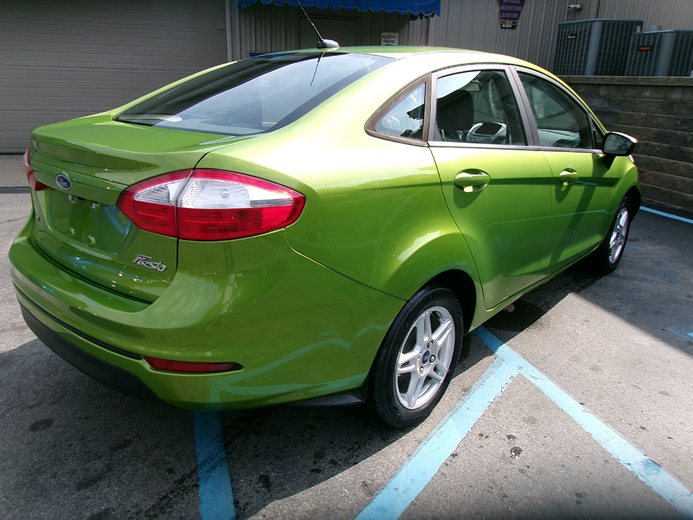 
								2019 Ford Fiesta SE full									