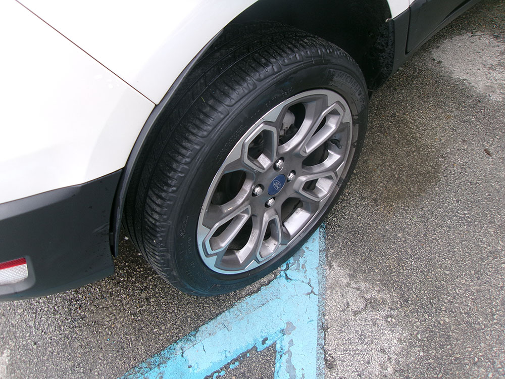 
								FORD ECOSPORT TITANIUM full									