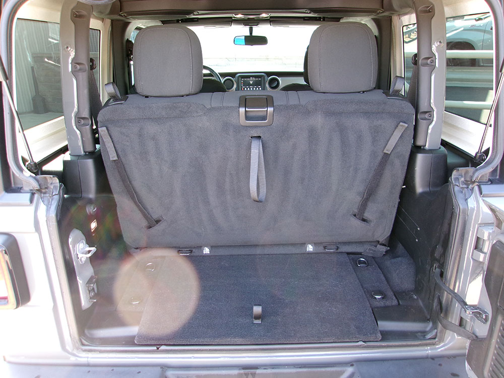 
								JEEP WRANGLER SPORT S full									