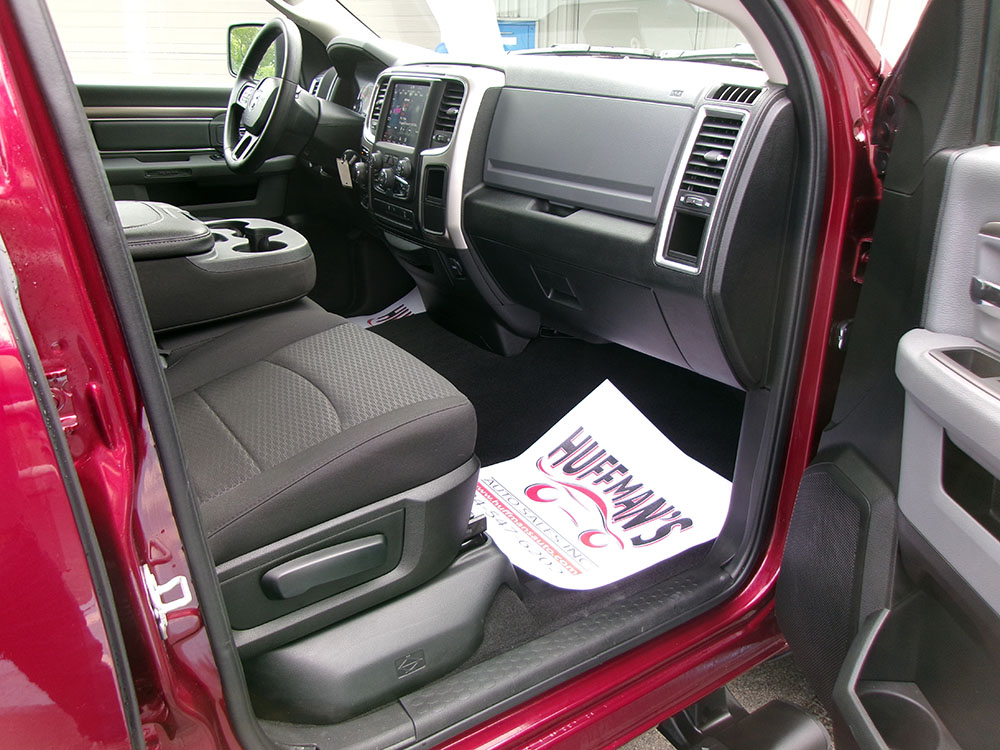 
								2020 RAM 1500 Classic Warlock Ex Cab full									