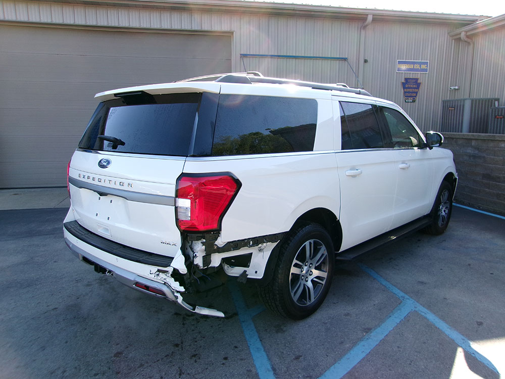 
								FORD EXPEDITION MAX XLT full									