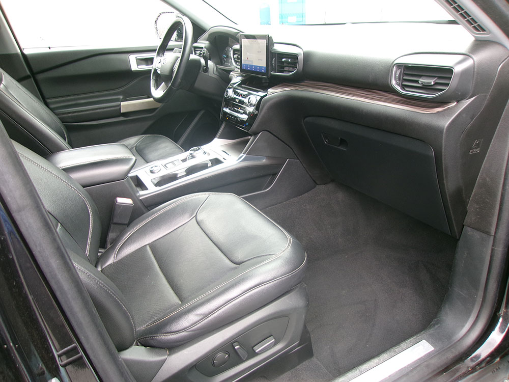 
								2022 Ford Explorer Limited full									