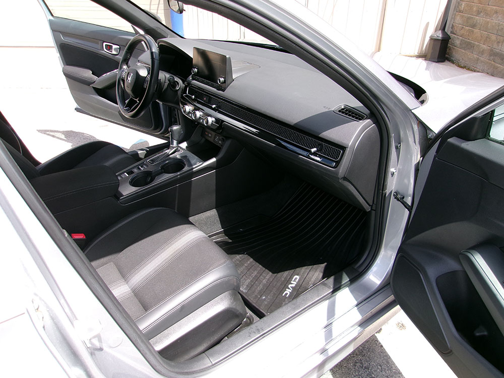 
								2022 Honda Civic Sport full									