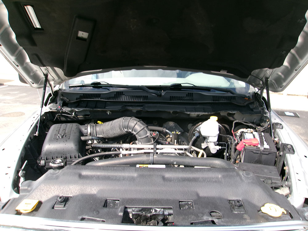 
								2012 RAM 1500 SLT Reg Cab full									