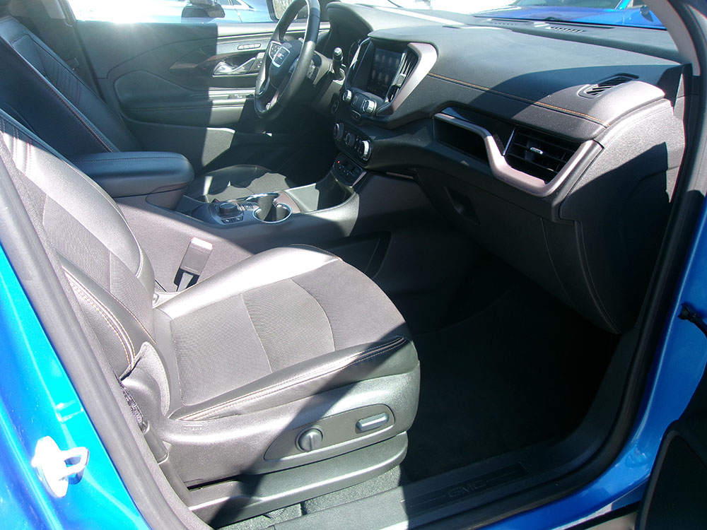
								2024 GMC Terrain AT4 full									